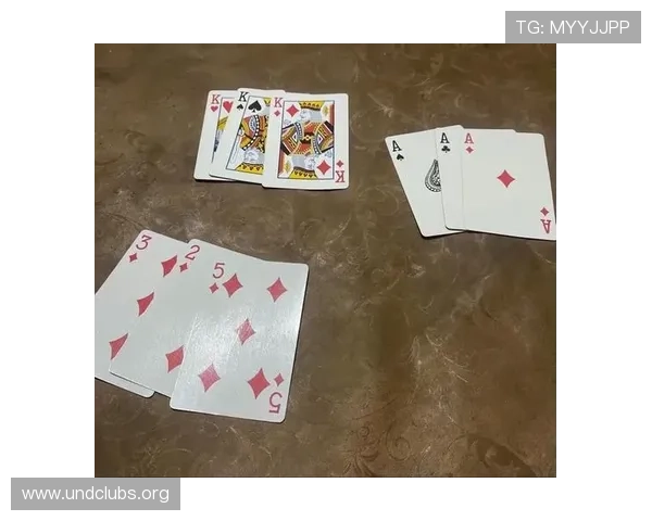 三公纸牌游戏高手秘籍揭秘,学习专业玩家的实战技巧轻松成为牌场赢家 三公纸牌游戏高手秘籍揭秘,学习专业玩家的实战技巧轻松成为牌场赢家